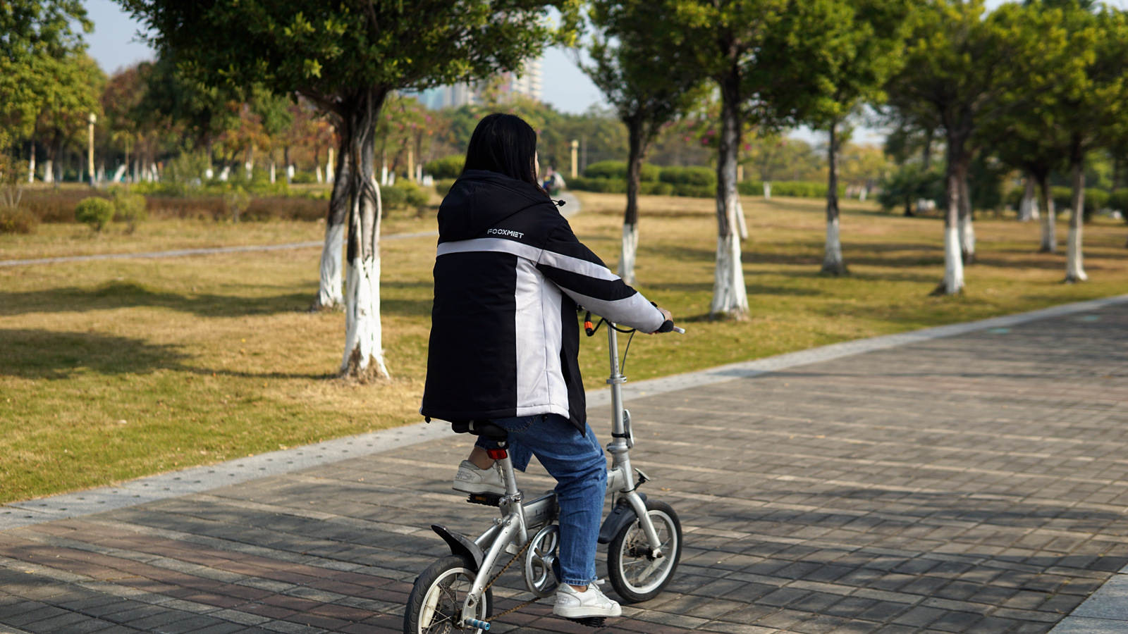 给心爱的TA送上最贴身的温暖，风谜FOOXMET智能发热外套