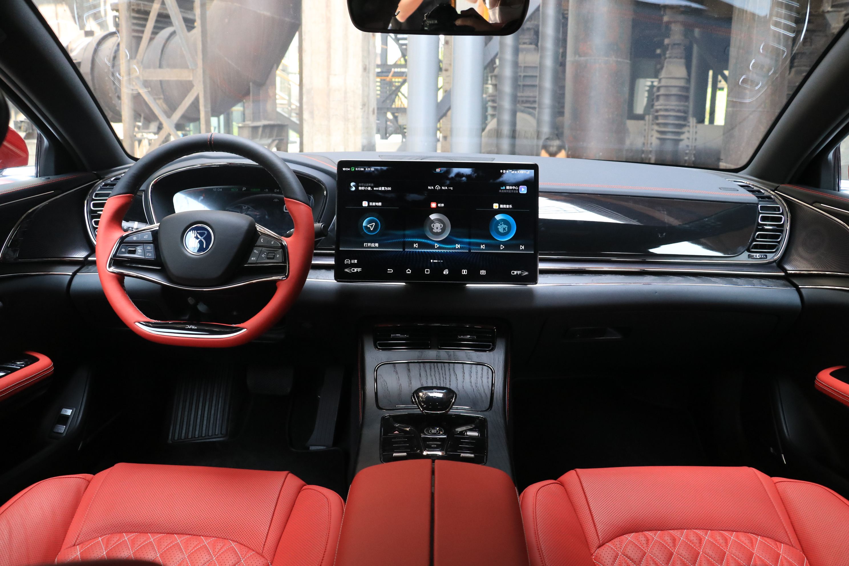 30万纯电动车该怎么选？Model3、P7、汉谁更有性价比？