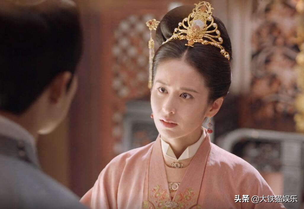 嘴歪也好看的女星，只服这5位，难怪于正说所有美人嘴都是歪的