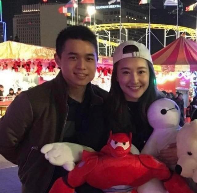 赌王的“多情”，终于后继有人了，甚至比起赌王还有过之而无不及