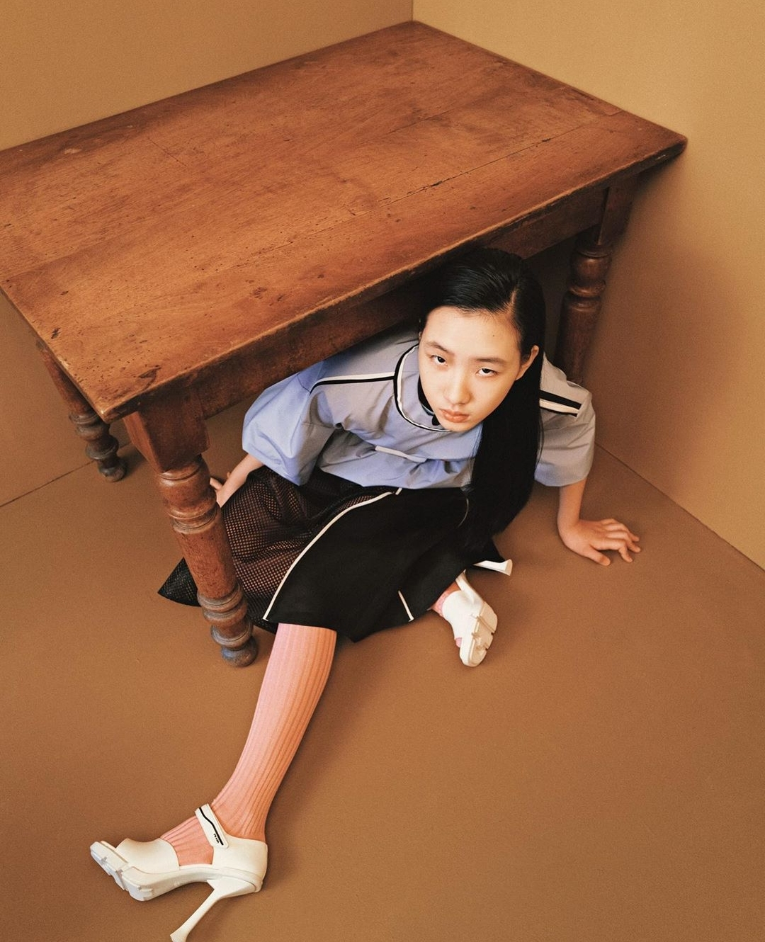 小S攜大女兒拍寫真，14歲許曦文穿搭成熟，母女神態高冷像姐妹