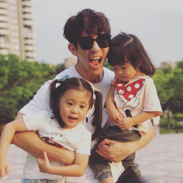 林俊傑MV上線，賈靜雯老公出演男主，結局一家三口同框超幸福