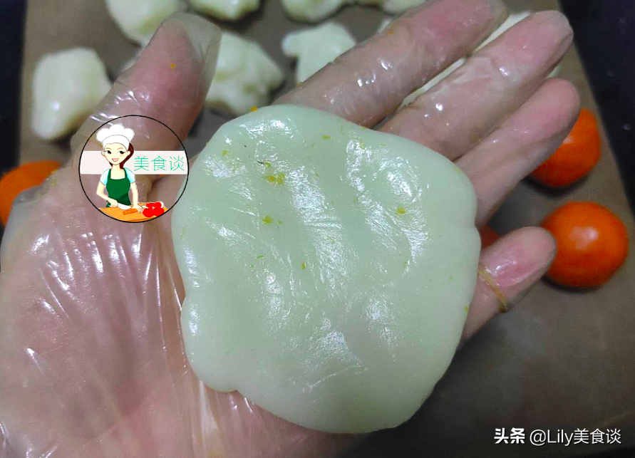 想吃月饼不用去买了，自己做不用烤箱、低糖低油不腻，吃过还想吃