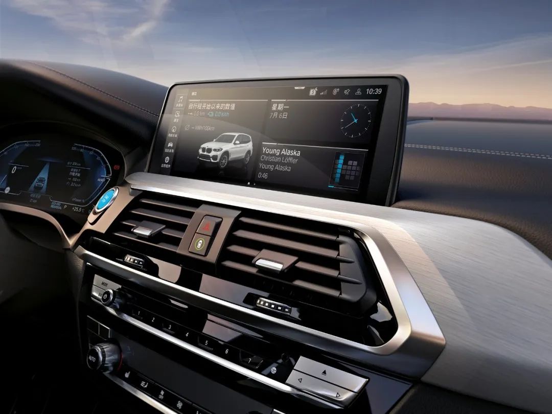创新技术和应用丨BMW iX3原汁原味的驾控愉悦