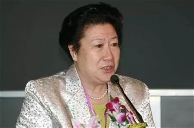 红牛背后的中国大妈：55岁创业造易拉罐，公司如