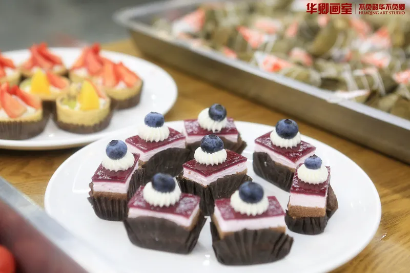 你的吃相,是最美的模样!来看在华卿食堂恰饭是什么体验?