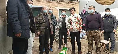 邢台市任泽区留垒村：慰问孤寡老人、贫困户及老党员
