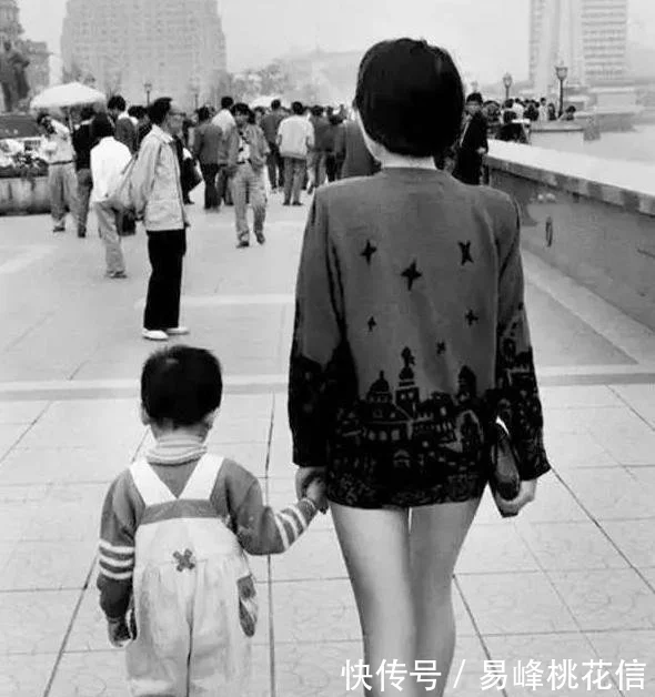 1992年中国老照片 图2大部分人没有、图4有钱人才