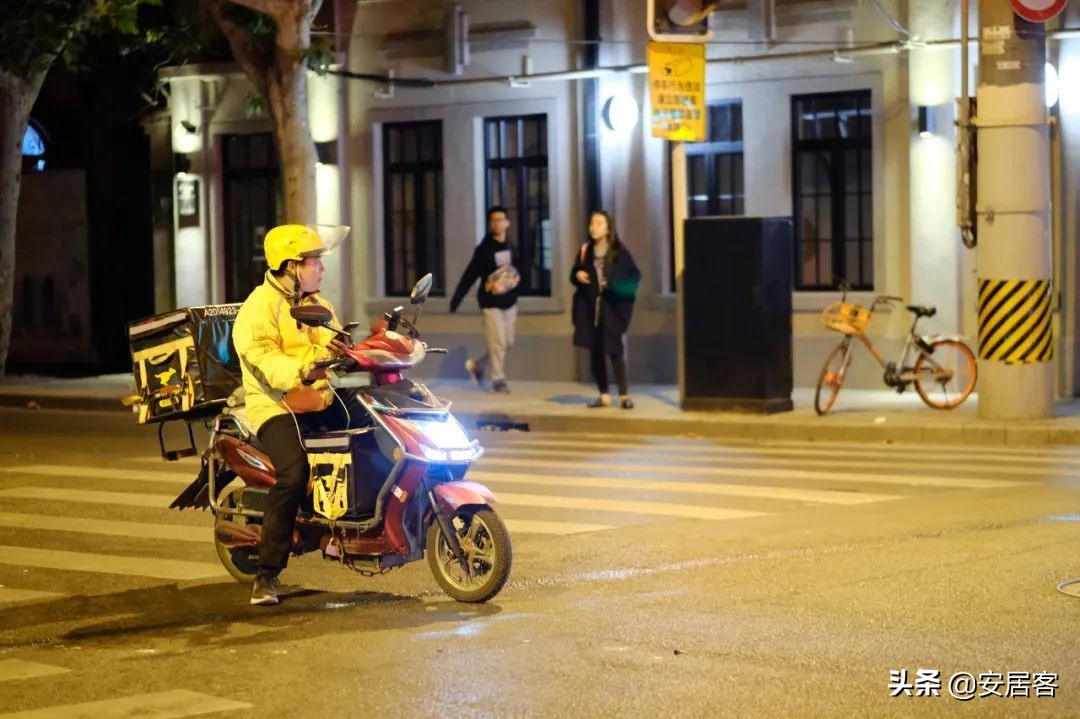 商业地产要闻：深圳甲级写字楼空置率攀升；华为入驻丽泽SOHO