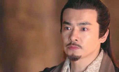 她是阳顶天之妻，也是成昆的师妹，自尽一瞬间