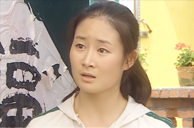 還記得王小蒙的扮演者王亞彬嗎？離開(kāi)趙本山后，她一樣大殺四方