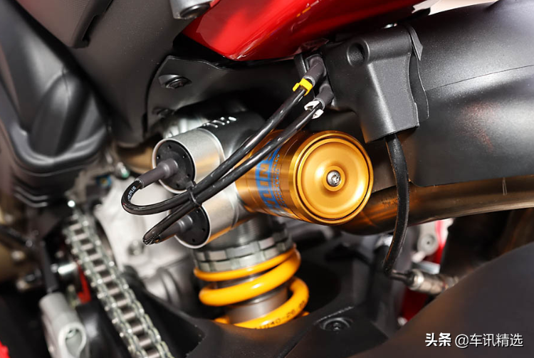 28.八万的高級电力机车，全新升级杜卡迪Panigale V4 S，为跑道和折弯为之