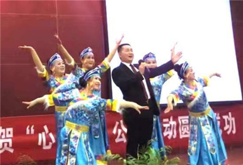 湖北省咸宁市崇阳县心连心年终总结表彰大会顺利召开