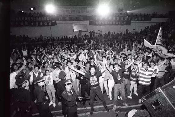 “女人收割机”李亚鹏和为他前仆后继的6个女友