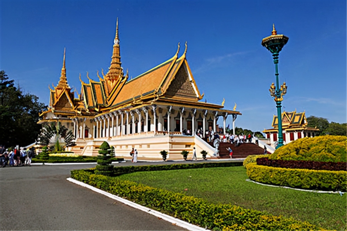 柬埔寨“黄赌毒”：白人寻欢天堂，本地人的噩梦