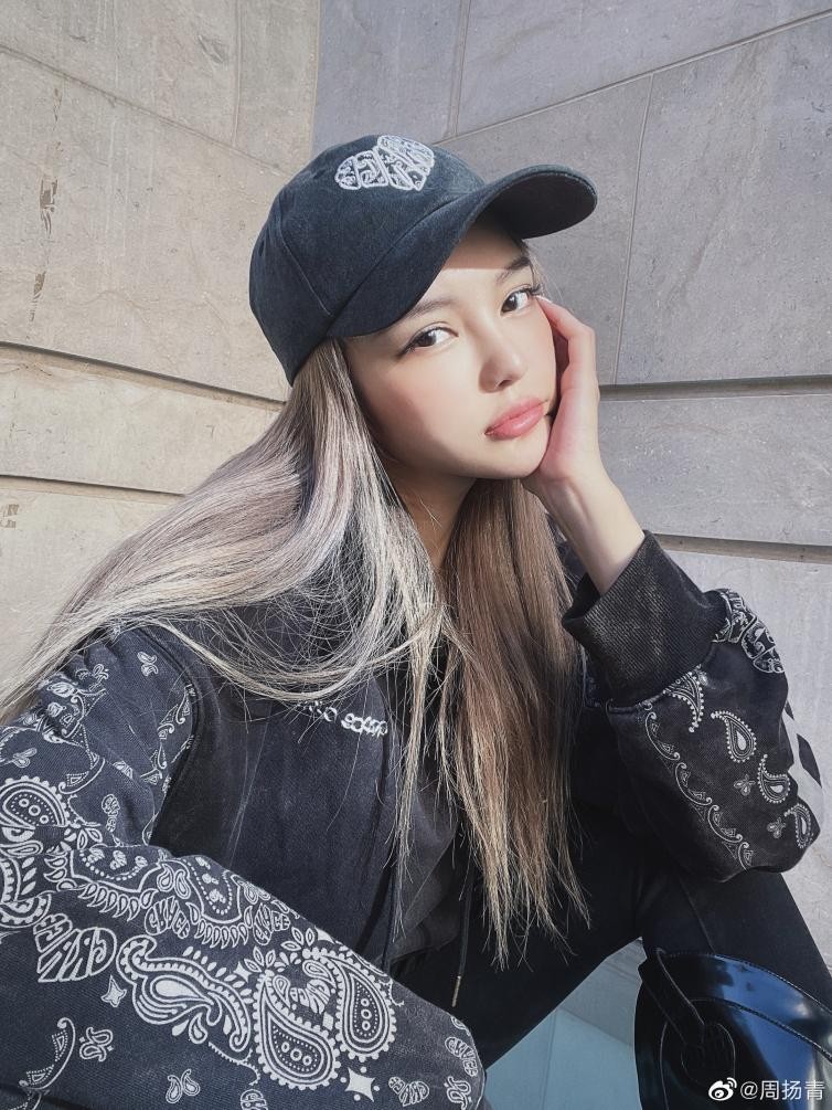 Pote柏缇与《阳光姐妹淘》周扬青一起，get潮流品牌