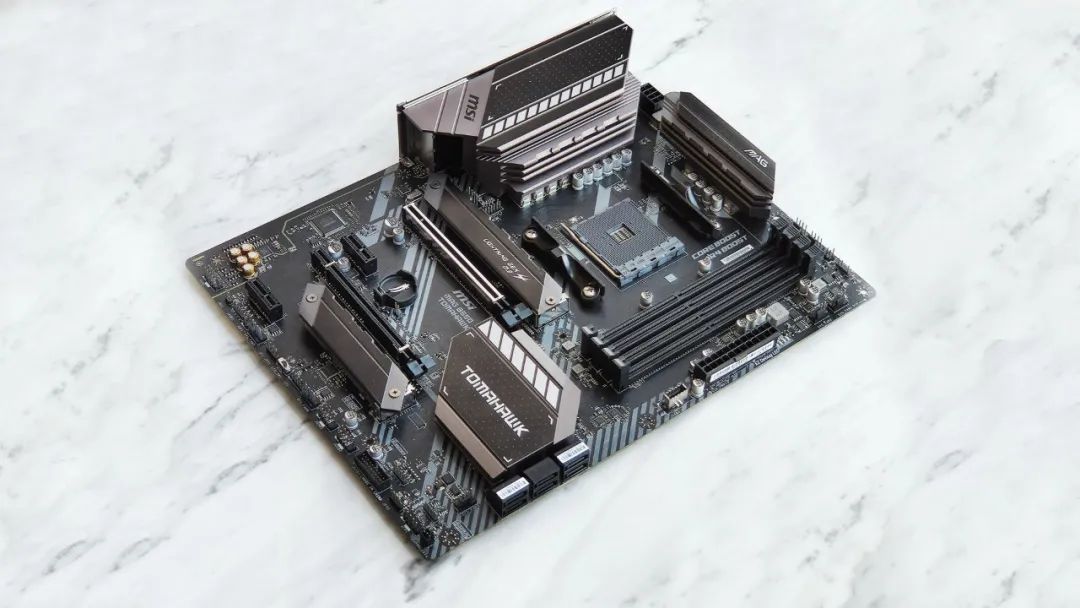 军火库不只有迫击炮 微星B550战斧导弹配3900XT体验