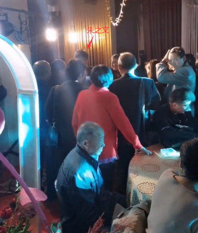 ֱ�����¸���ӻ����ֳ��ӵ��������񣬶��Ӿ�����֮���Ҹ�͵Ц