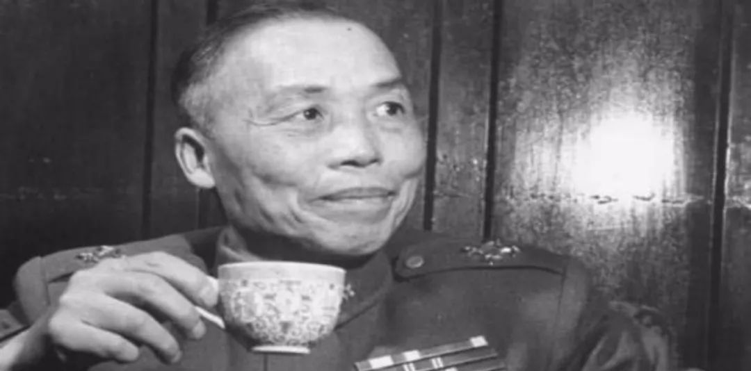 血战台儿庄，汤恩伯始终不出兵，直到李宗仁说出一死人名字