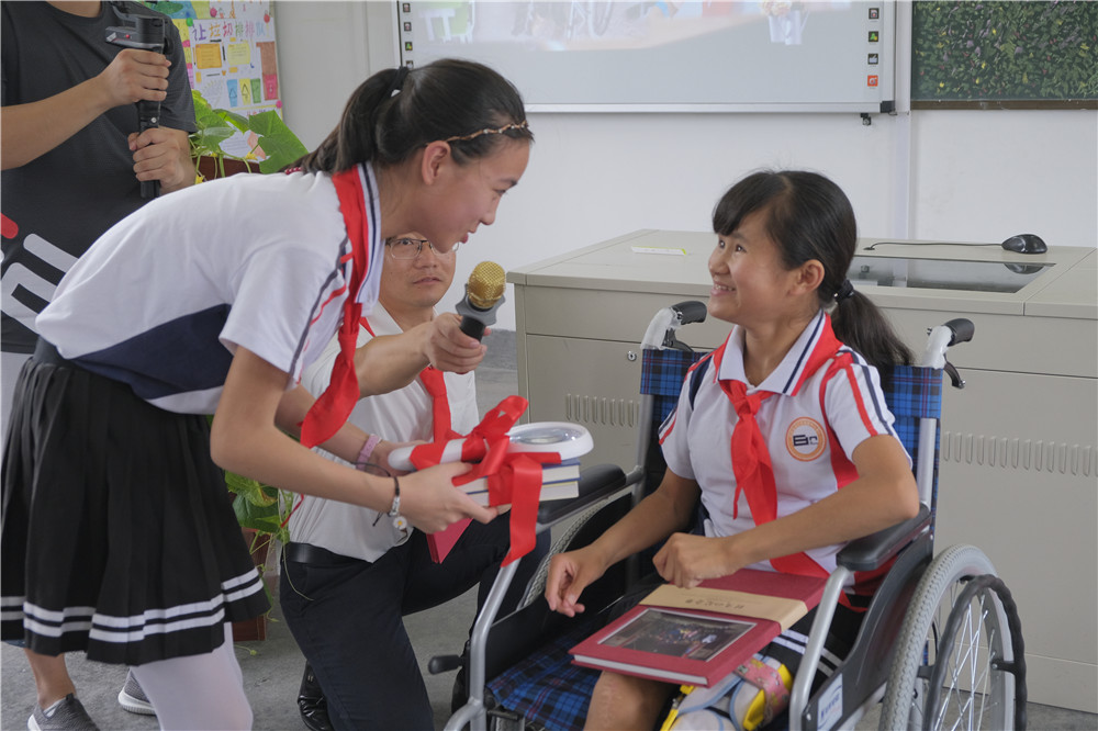 “她来不了，我们就去”，淳安县25名老师6年接