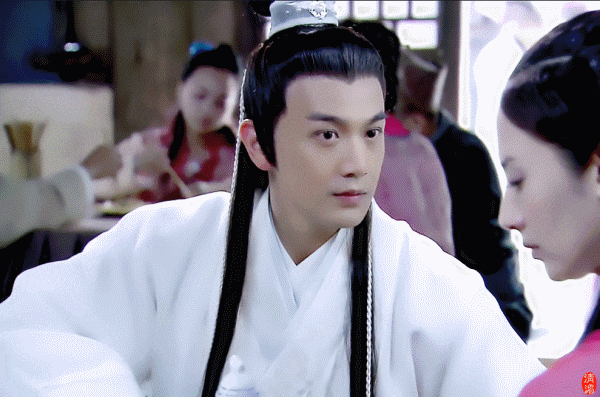 11位“古裝奇丑”的男星，別人穿古裝是耍帥，他們是“災(zāi)難現(xiàn)場”
