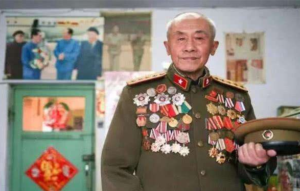 四川104岁老人去世，遗物发现56枚勋章和10个一等