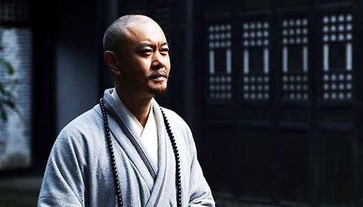 身价50亿富豪把演戏当爱好，专爱跑龙套，张嘉译