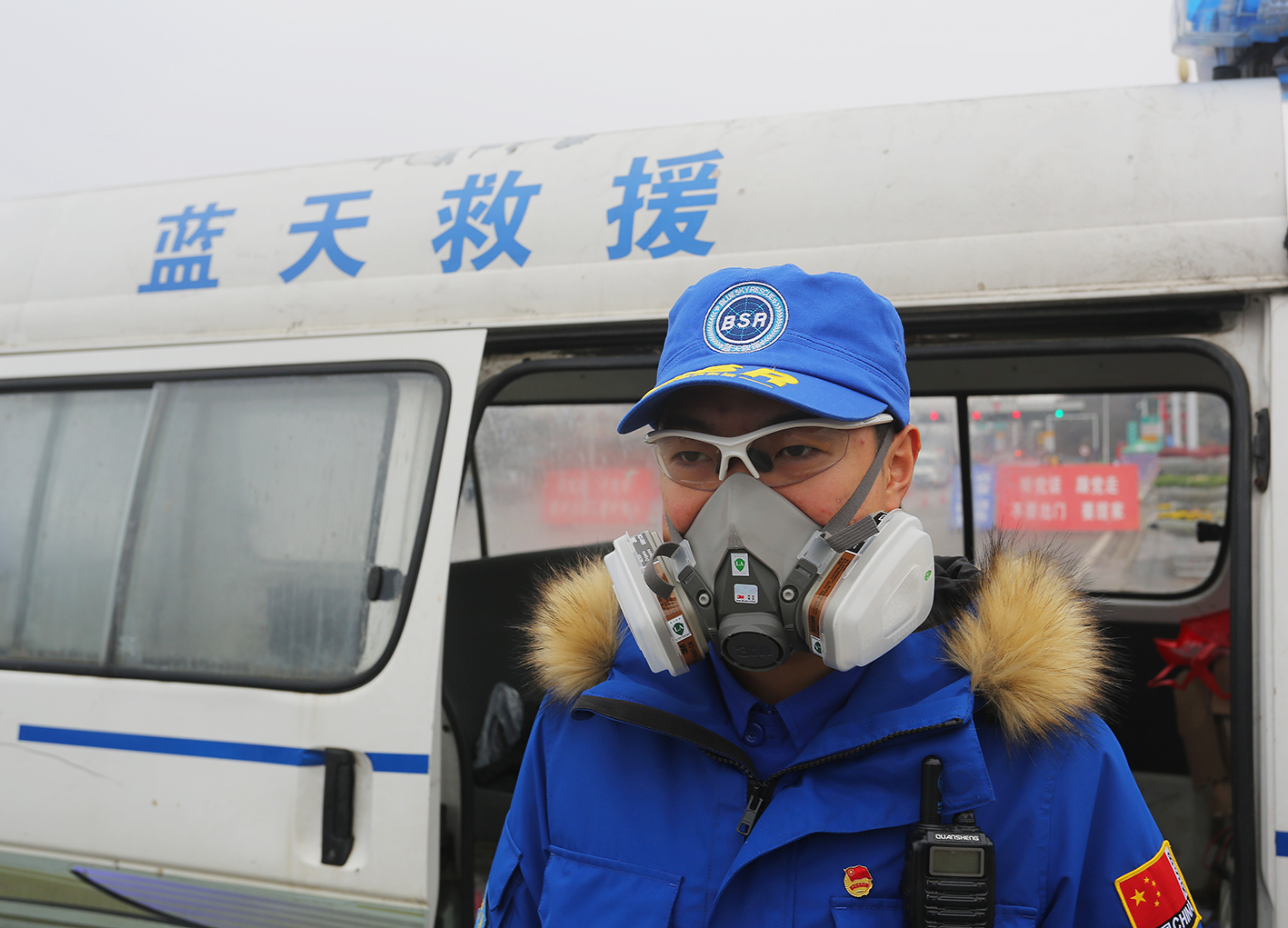 蓝天救援队警告的是谁？韩红回应作秀质疑，鸿星尔克诈捐被澄清