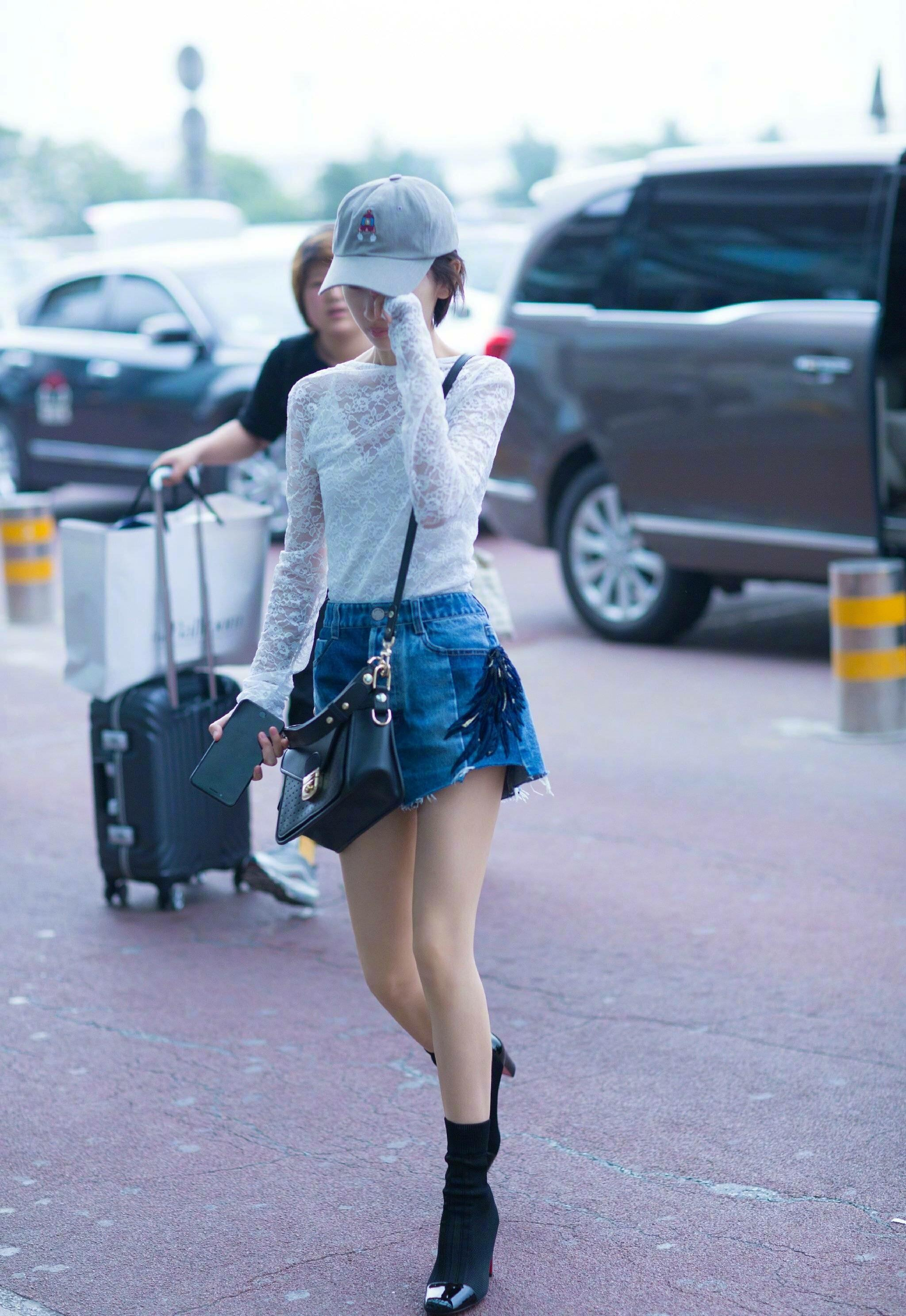 4位“纸片人”女星“瘦成鬼”，这些人为了瘦也