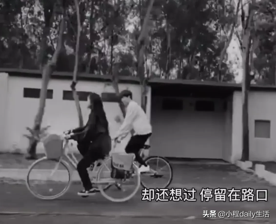 别人MV里男主给女主戴的都是戒指，但欧阳娜娜陈立农却与众不同
