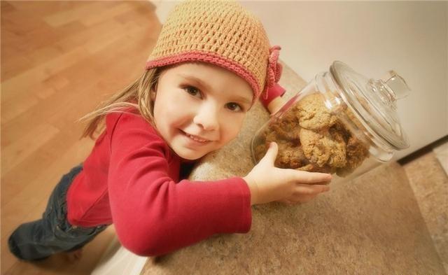 給孩子常吃四種糊弄式早餐，不僅沒啥營養，還容易影響娃長個