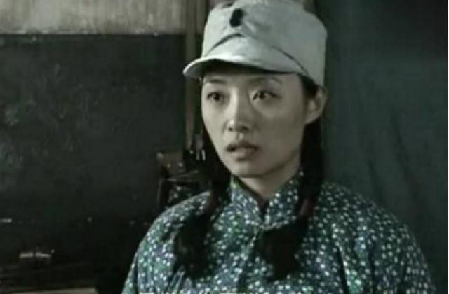 亮剑:“秀芹”原本貌美如花,为何故意扮丑?