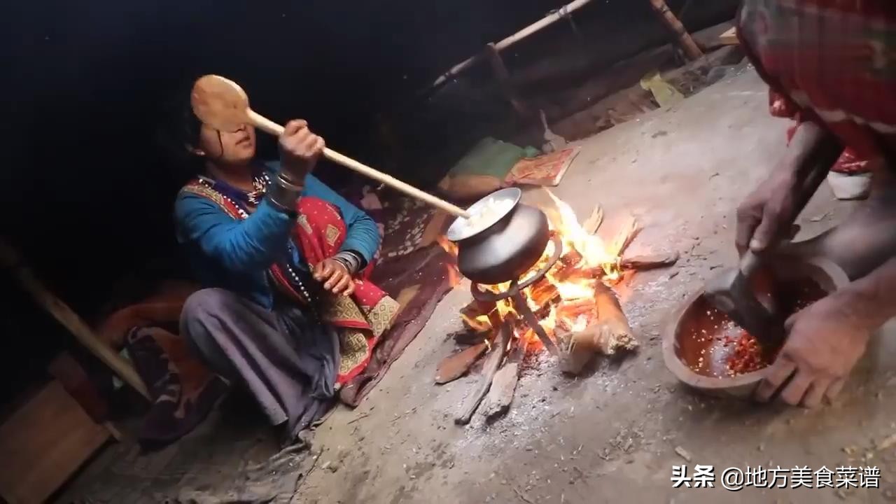 尼泊尔穷人的生活，水煮冬瓜配米饭，菜里没有