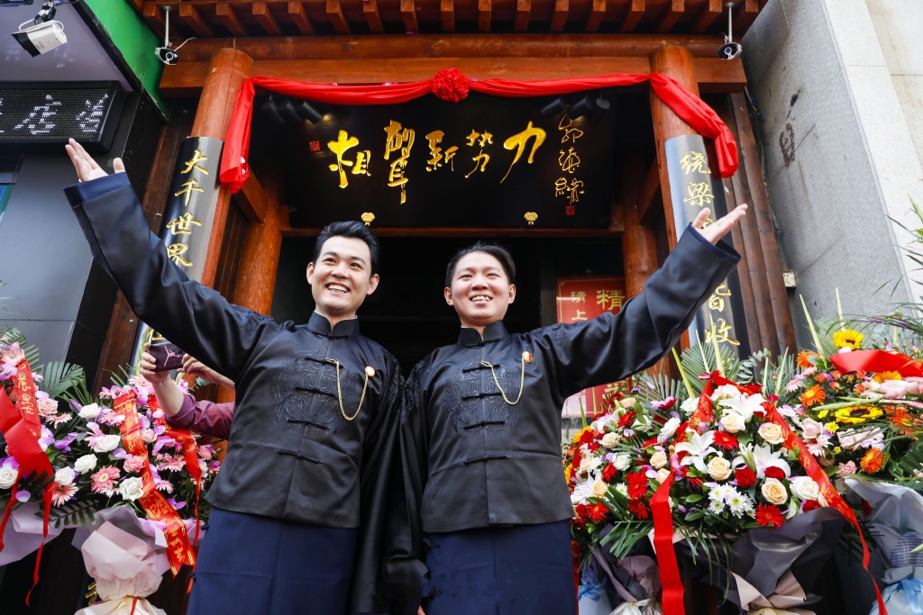 相声园子终于回来了，新势力青曲社同日开箱，德云社暂无开箱日期