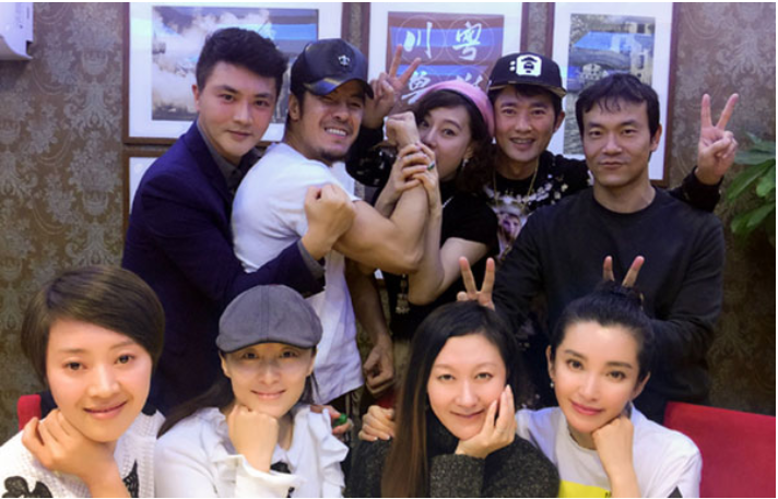 “可云”徐露：巅峰期退隐，嫁大7岁男友，46岁