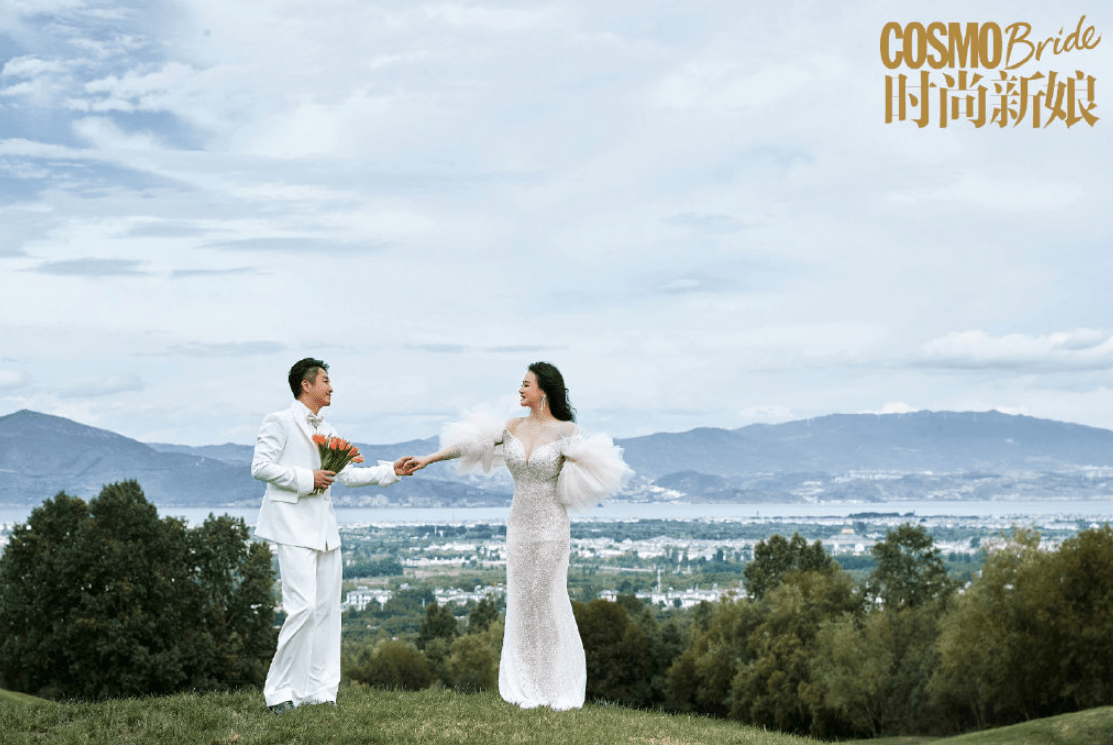 邹市明夫妇拍写真庆祝结婚十周年，冉莹颖身材丰腴，大片画风唯美