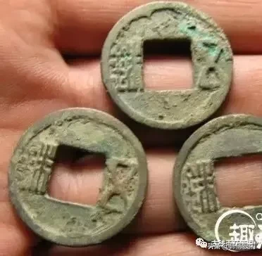 混乱的南北朝都发过什么钱币?南朝版(附市场价)