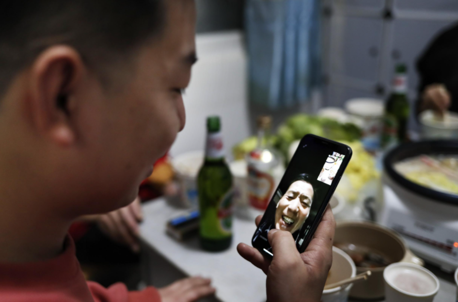 无论是海拔高处，还是深山，中国移动架起的不是网线，而是希望