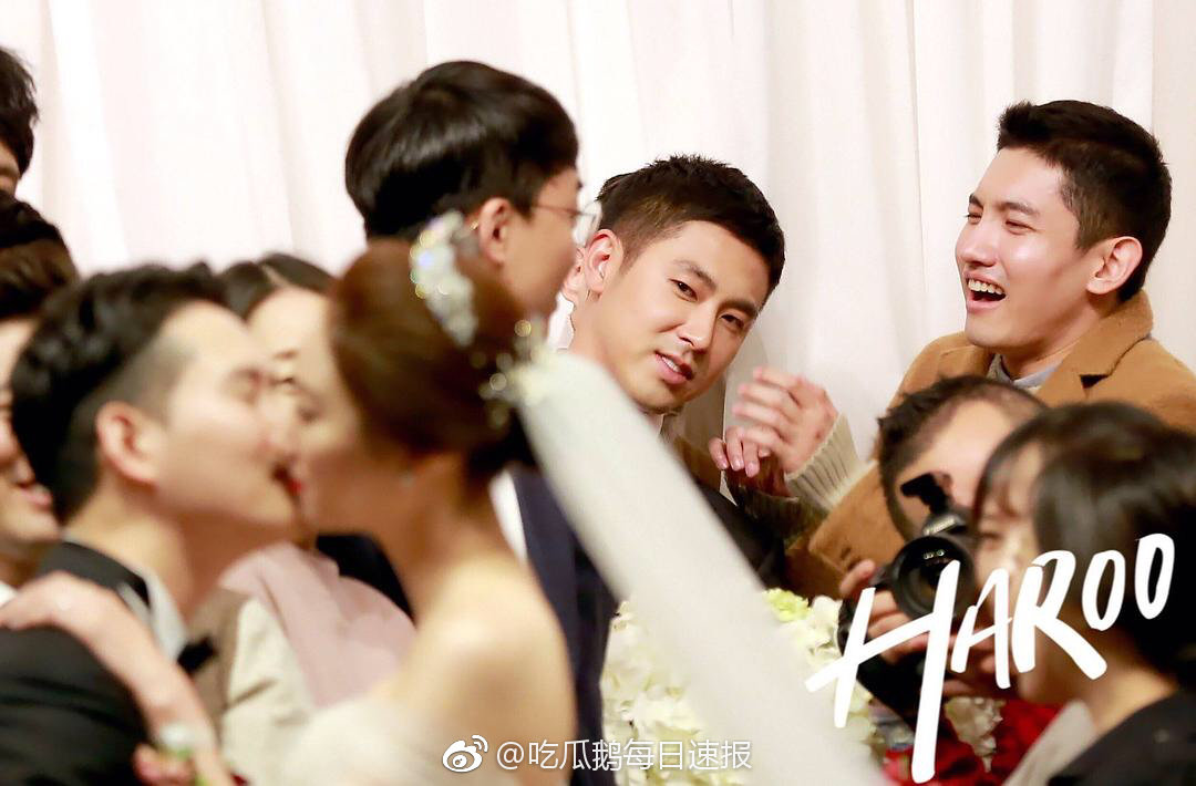 图文 妹妹结婚 郑允浩婚礼现场落泪 昌珉的一个动作让人动容 昌珉妹妹结婚 Www Bagua5 Net