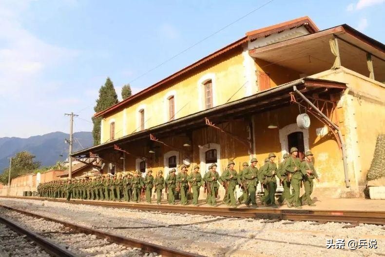 百万大裁军，我任守备2师主任，蒙自兵城驻4个师