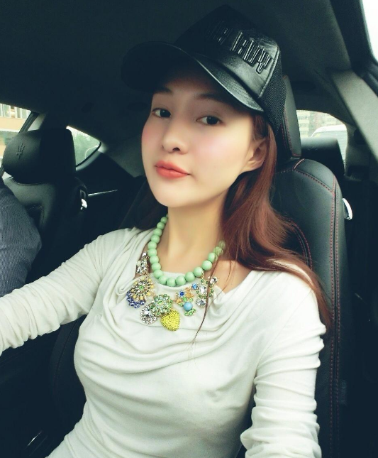 出狱两年后郭美美现状曝光：烧钱的吃瓜网友，