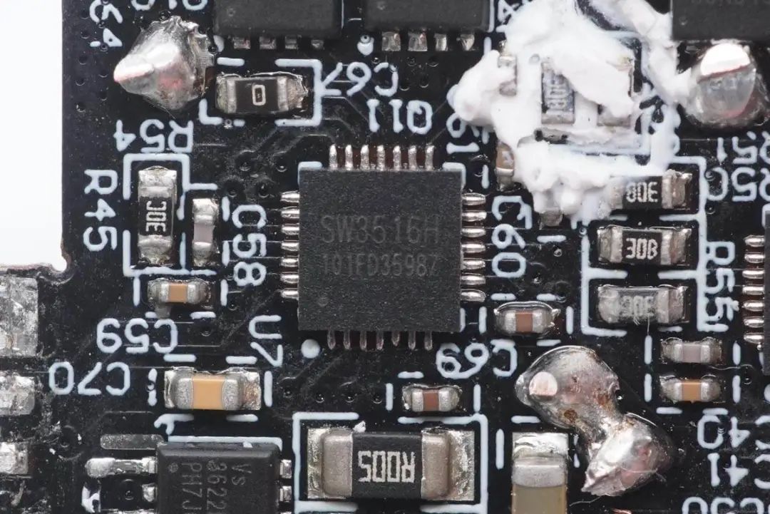 加油中国芯！拆解一款国产GaN器件的65W氮化镓快充