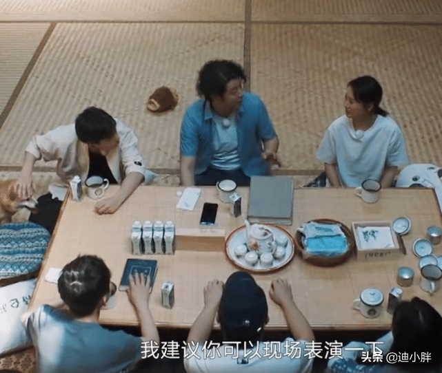 张子枫“妈妈”去蘑菇屋做客，随身带的物品，一般人没勇气尝试