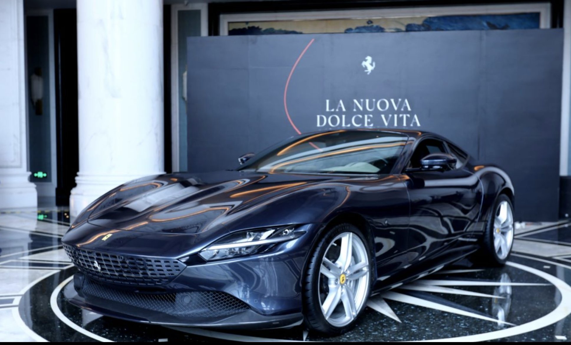 法拉利Roma：演绎“Dolce Vita”意式奢华