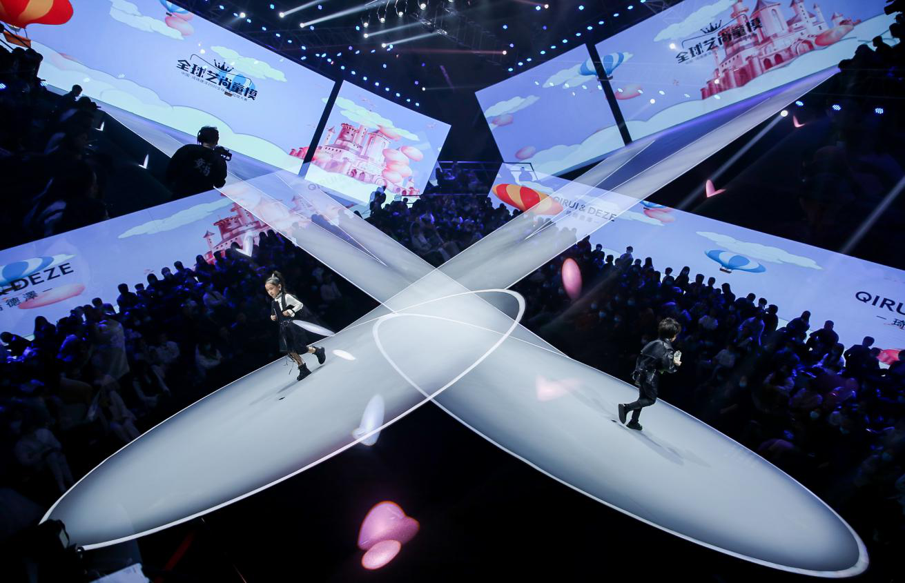 中国琦瑞德泽2020全球少儿超模大赛方伊冉荣获幼儿组人气季军