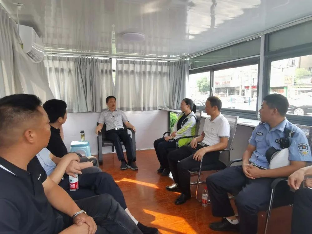 信阳交通运输执法：创建文明城市，交通执法人在行动