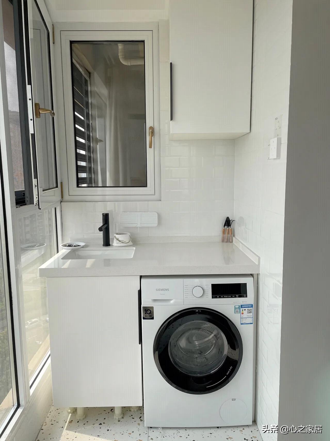 65㎡纯白色简约家装设计，干净利落的小户型，整洁明亮的家居风格