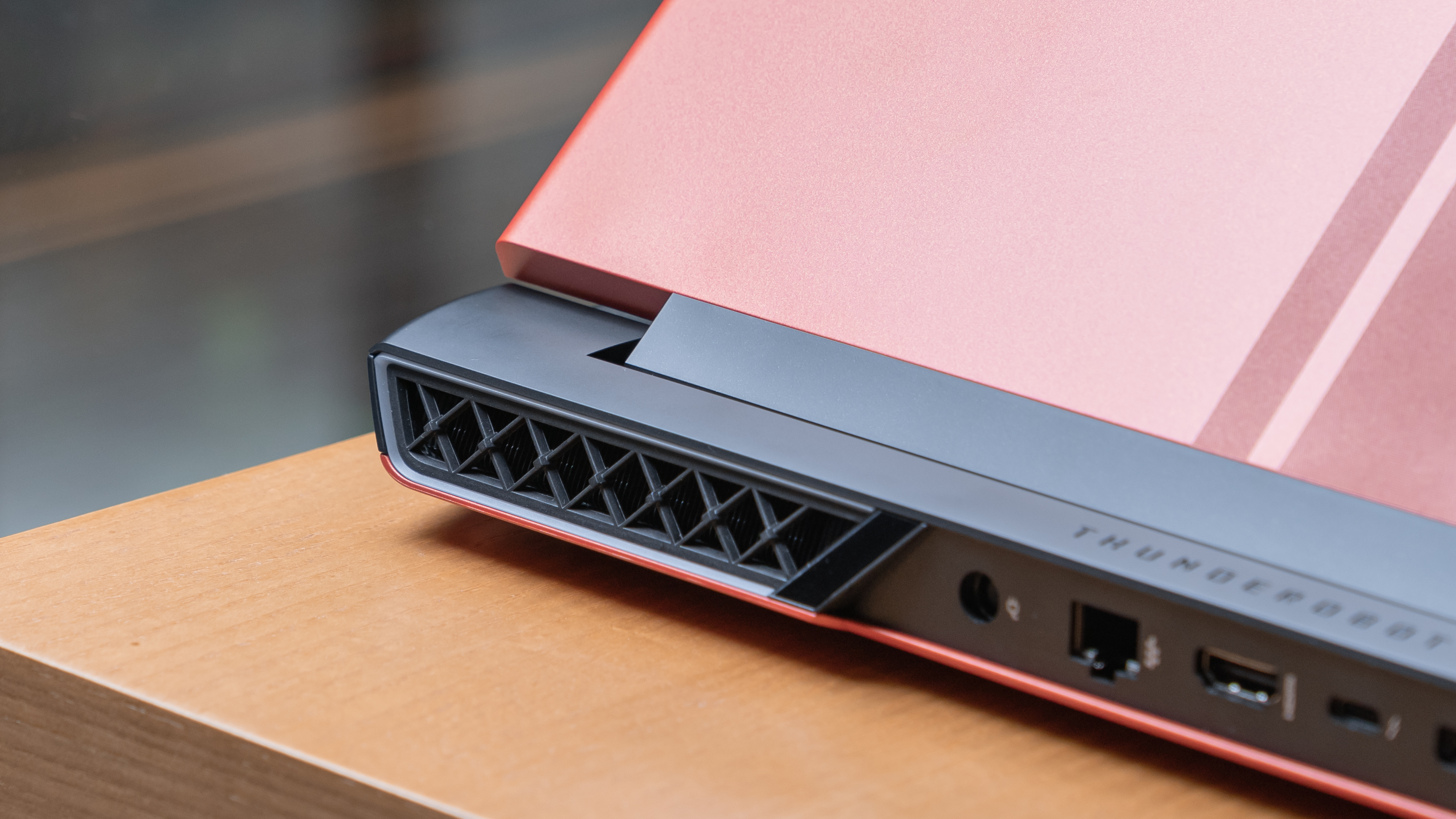 雷神zero深度测评疯狂堆料的11代i7满血3070的万元游戏本