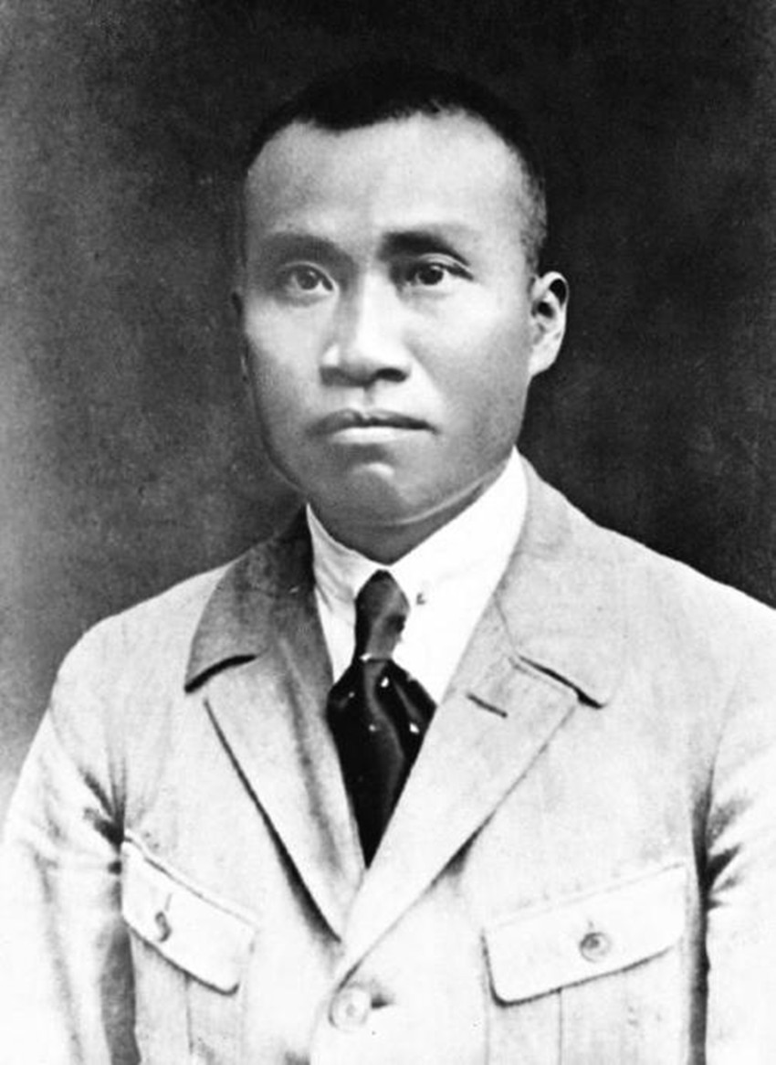 她21岁嫁给朱德，却只做了五年夫妻，婚姻破碎后