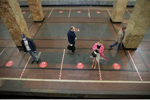 俄罗斯确诊突破25万，为何选择这时候“解禁”？